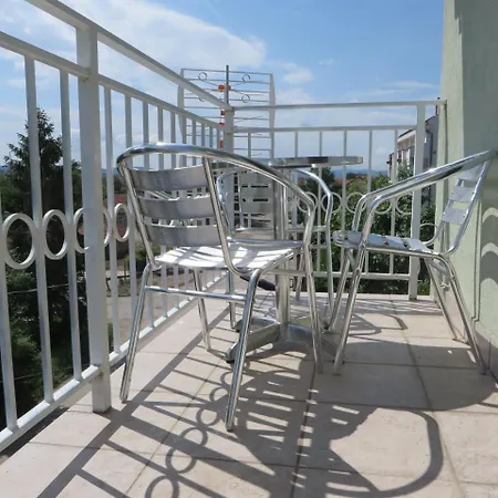 Bisa Apartment *