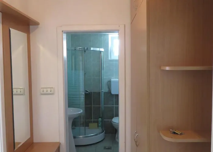 Bisa アパート ソコバニャ