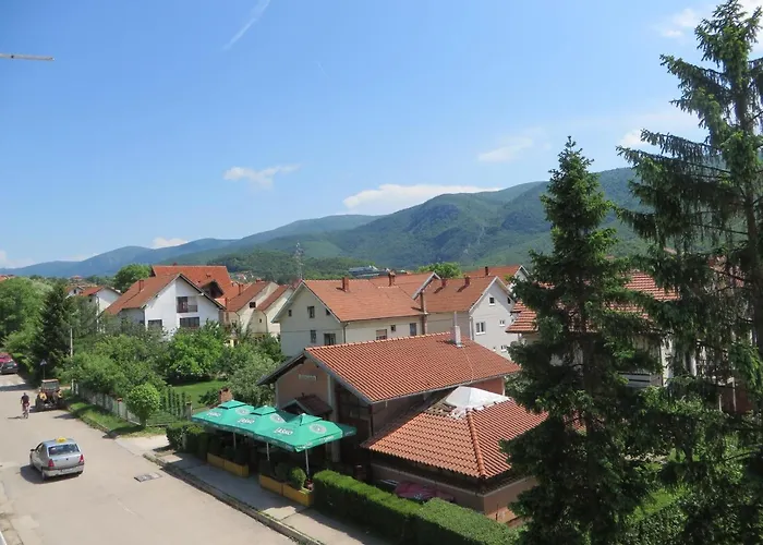 アパート Bisa ソコバニャ